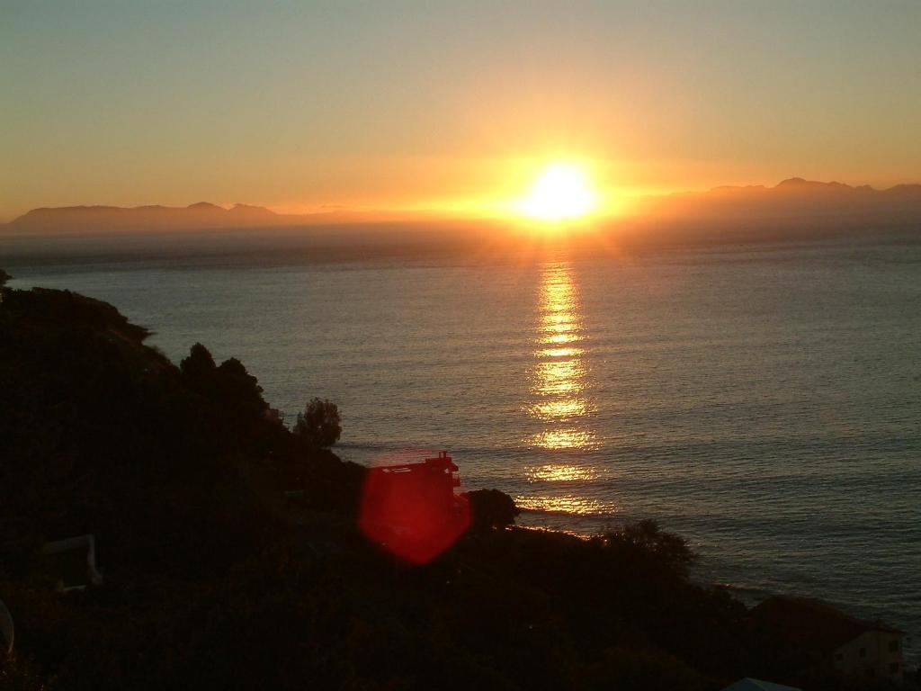 Harbour View Lodge Gordons Bay Exterior photo